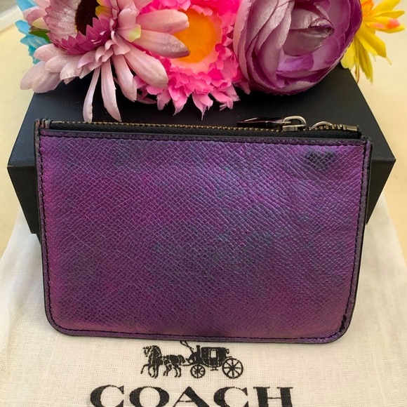 COACH OIL SLICK/HOLOGRAPHIC SKINNY
MINI CARD CASE Style:N64945 - Picture 9 of 9